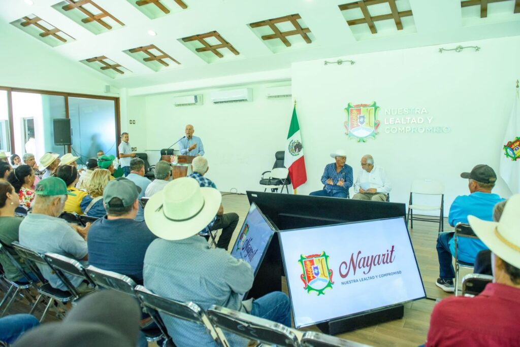 Navarro Quintero dispersa 15 mdp a 70 productores por más de 700 toneladas de frijol.