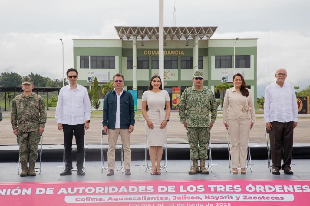 Asiste gobernador Navarro a reunión de seguridad
