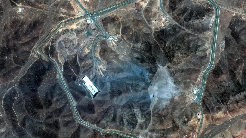 Según fuentes, reservas de uranio de Irán siguen intactas tras ataques de EE.UU