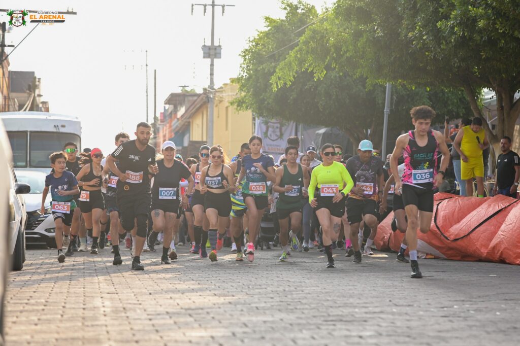 Carrera atlética en El Arenal por su 102 aniversario
