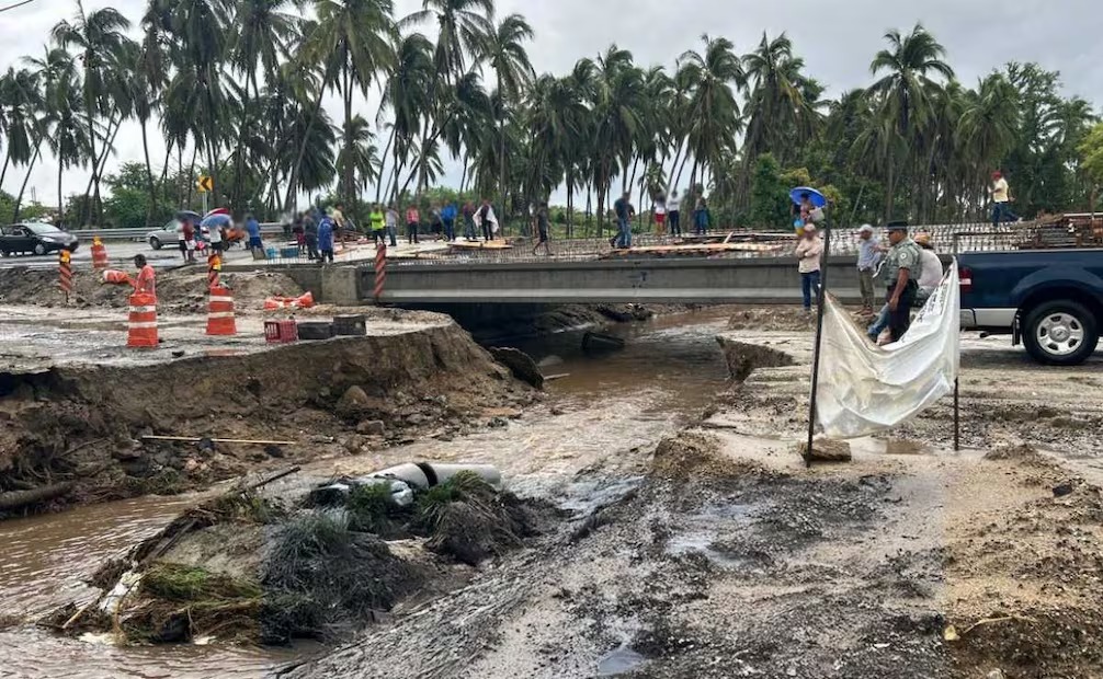Tormenta tropical ‘Dalila’ deja daños en Acapulco; activan Plan DN-III-E