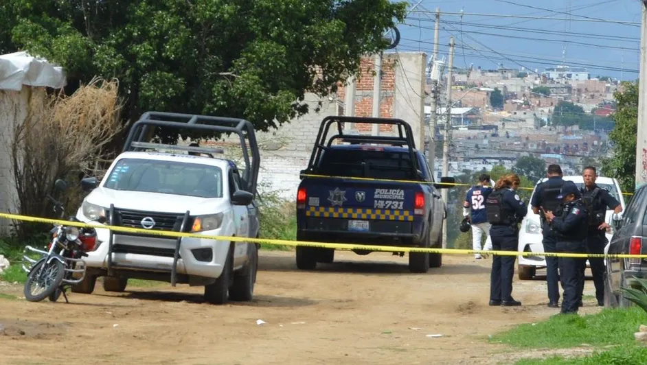 Mamá recibe cuerpo de su hijo desaparecido afuera de su casa y en ataúd