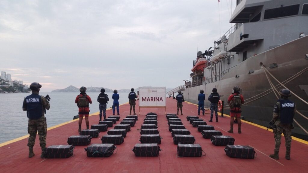 Aseguran más de una tonelada de cocaína frente a las costas de Guerrero