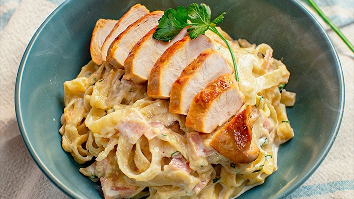 Pollo con bacteria mortal: retiran lote de fetuccini Alfredo tras dejar 3 muertos y la pérdida de un embarazo