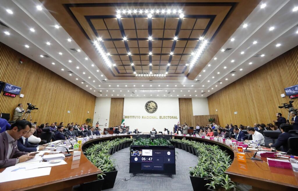 INE invalida 24 elecciones de magistrados por no cumplir con el promedio académico
