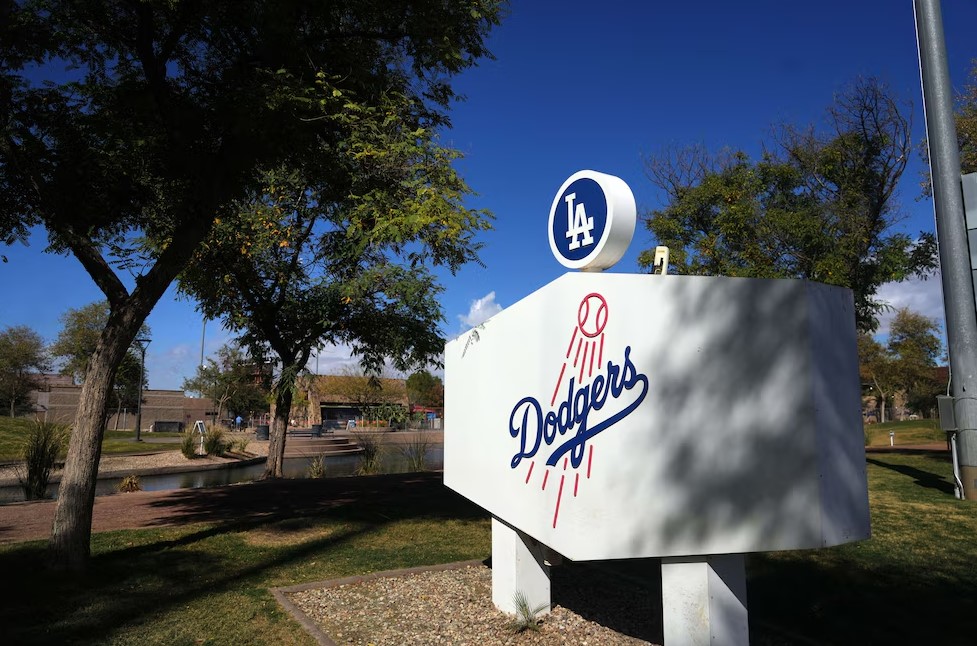 Dodgers apoyan a comunidad migrante tras redadas en Los Ángeles