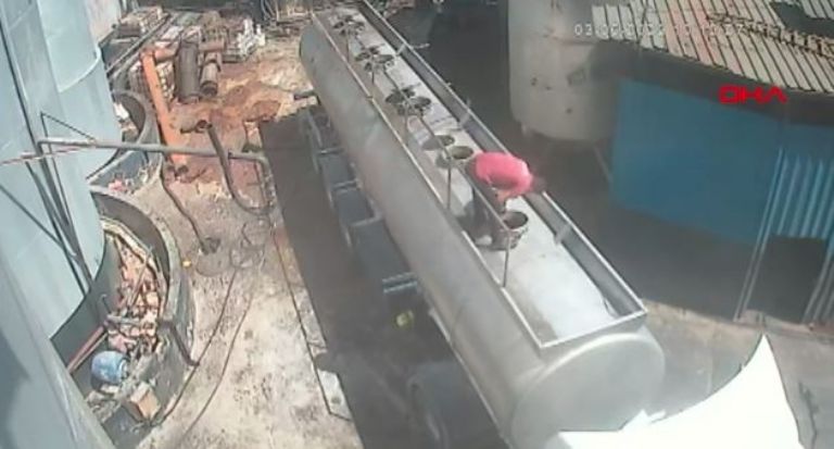VIDEO: Explosión por un cigarro: joven trabajador sale volando y queda al borde de la muerte en una fábrica