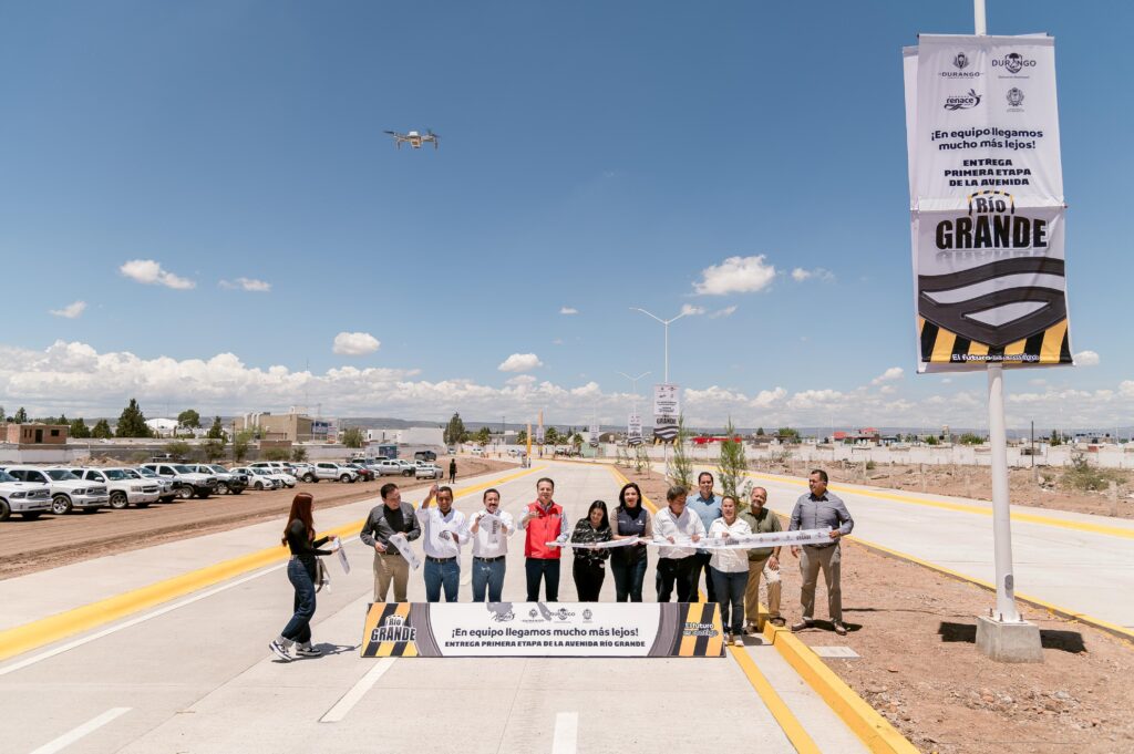 Esteban y Bonifacio entregan vialidad Río Grande; conecta carreteras Mezquital y México con mayor movilidad y seguridad