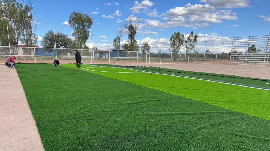 Así avanza la construcción de cancha de fútbol 7 en Gabriel Hernández