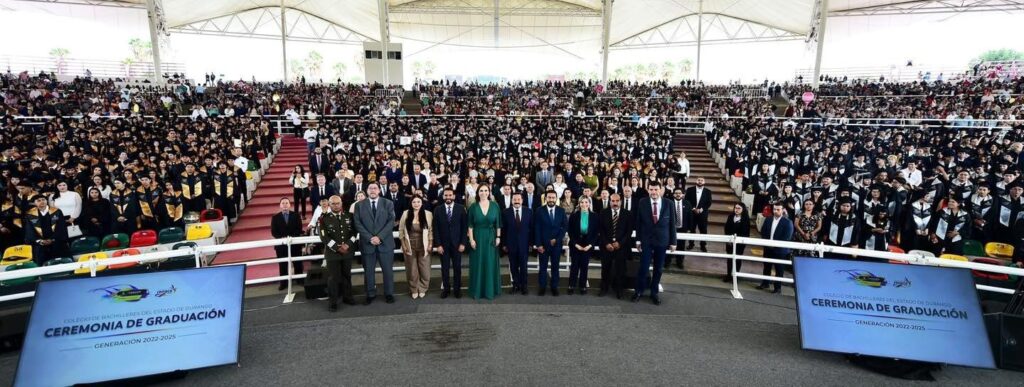 Se gradúan más de mil 500 alumnos del COBAED de cinco planteles