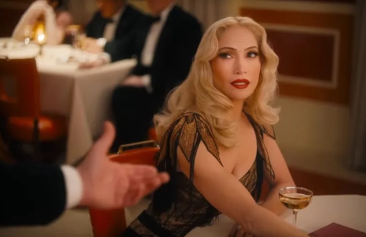 J.Lo y Diego Luna deslumbran en el avance de ‘El Beso de la Mujer Araña’