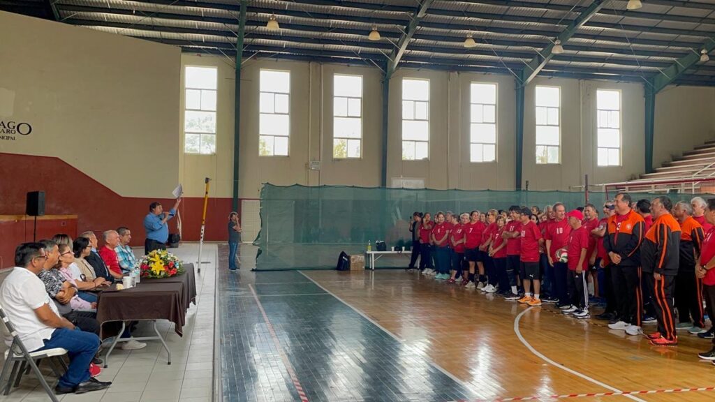 Maestros rinden homenaje al profesor David Zúñiga con Torneo de Cachibol en Santiago Papasquiaro