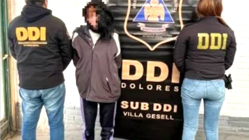 Joven de 18 años asesina a su suegra a puñaladas y ataca a policía durante su detención