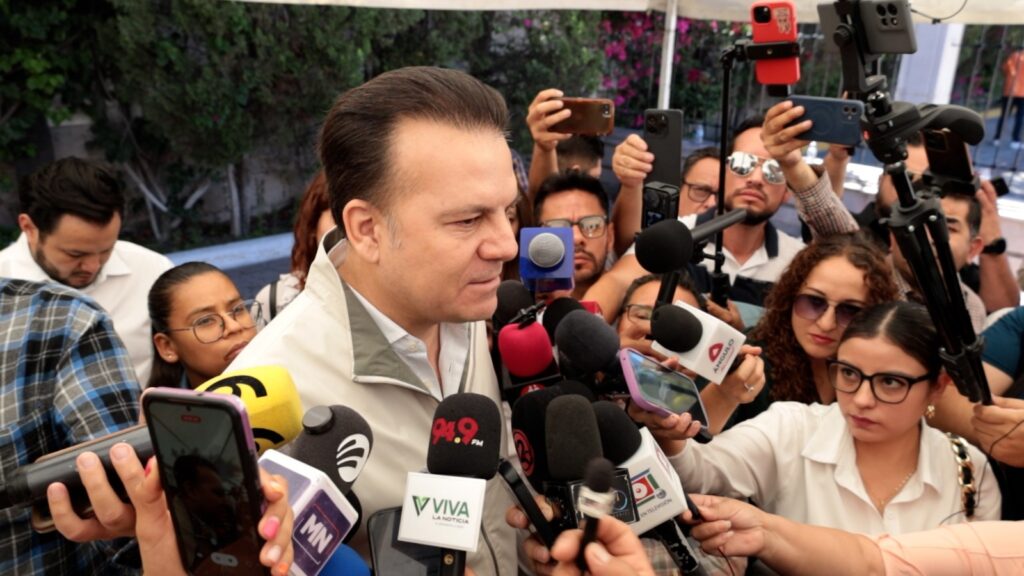Gobernador promete apoyo total a los 39 nuevos alcaldes, sin distinción de partido
