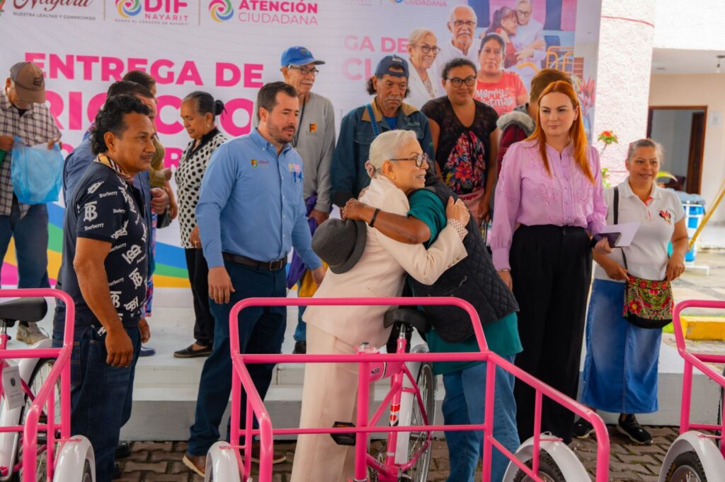Fortalece Beatriz Estrada el autoempleo y bienestar económico de familias nayaritas