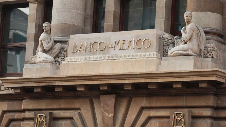 Banxico recorta su tasa de interés a 8%, la más baja en casi 3 años