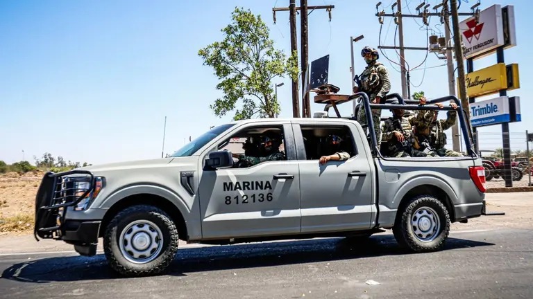 Detienen a 10 integrantes de «Los Mayos» en Culiacán, confirma Harfuch