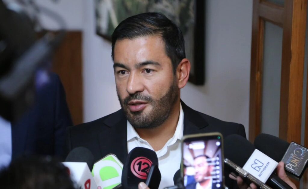 Apagones por lluvias afecta a comunidades: Héctor Herrera