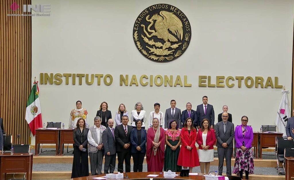 INE entrega constancias de mayoría a candidaturas de la SCJN