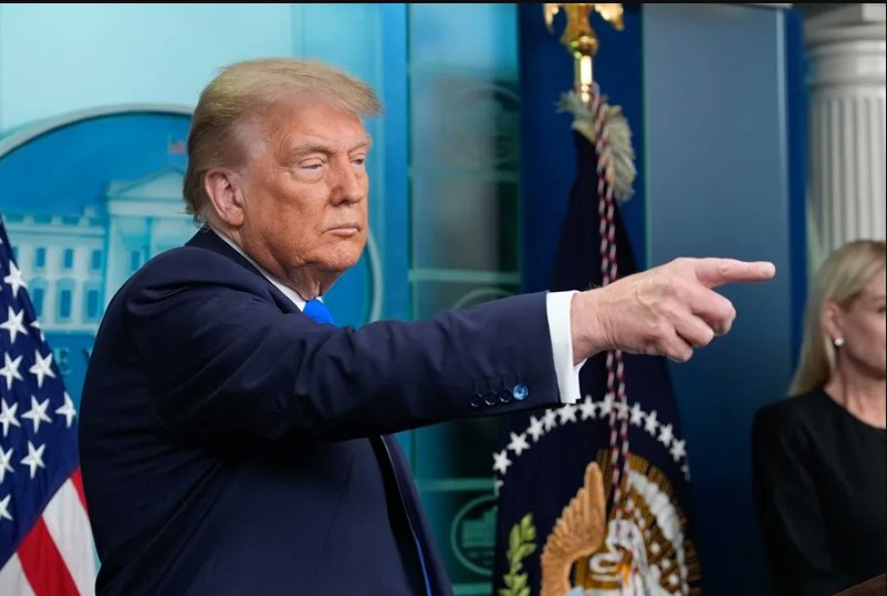 Donald Trump endurece postura arancelaria y rechaza extensión de tregua comercial