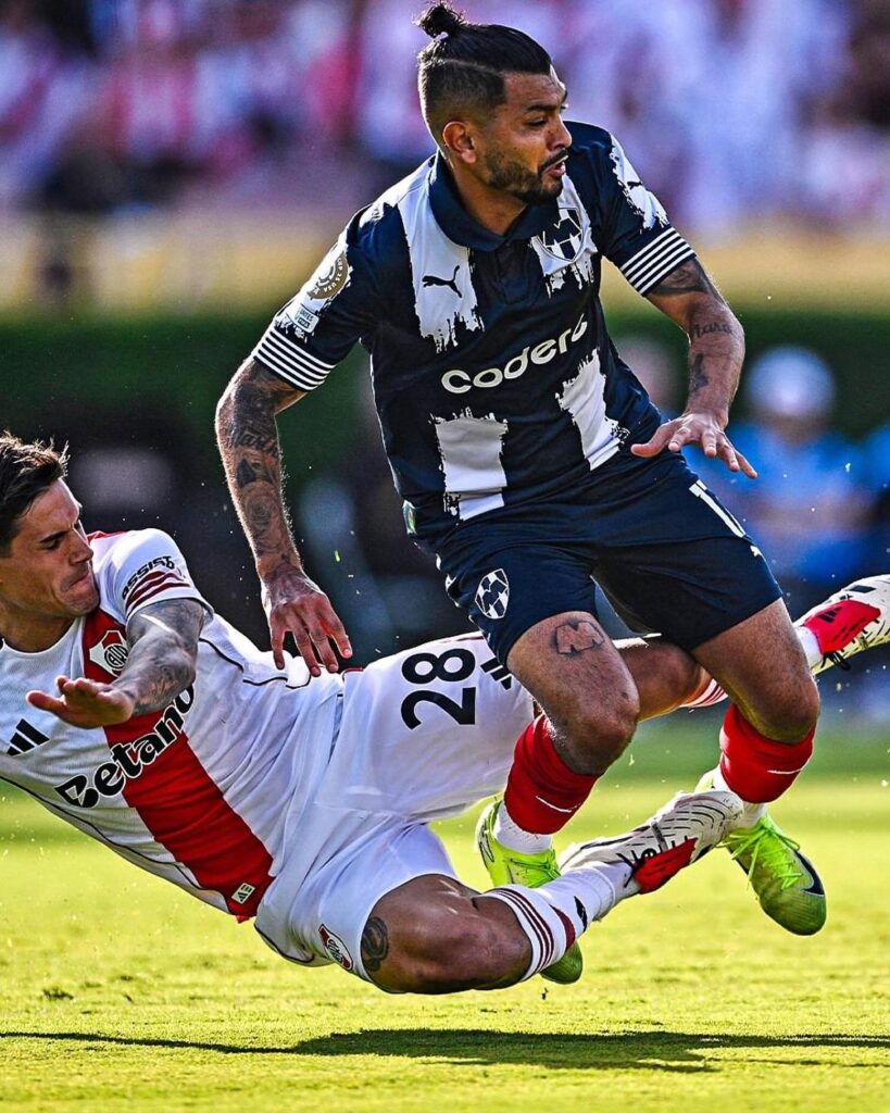 Rayados depende de el mismo tras empate con River