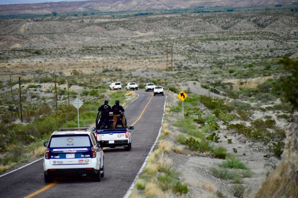 Hallan cuatro ejecutados en la carretera a Ojinaga