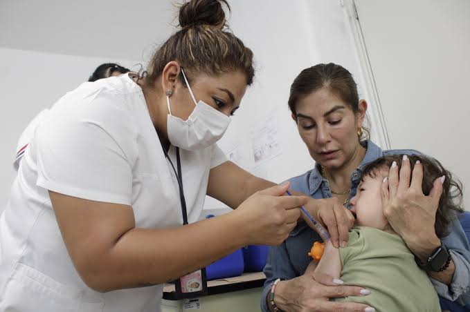 Detectan casos de madres antivacunas sin registro médico infantil