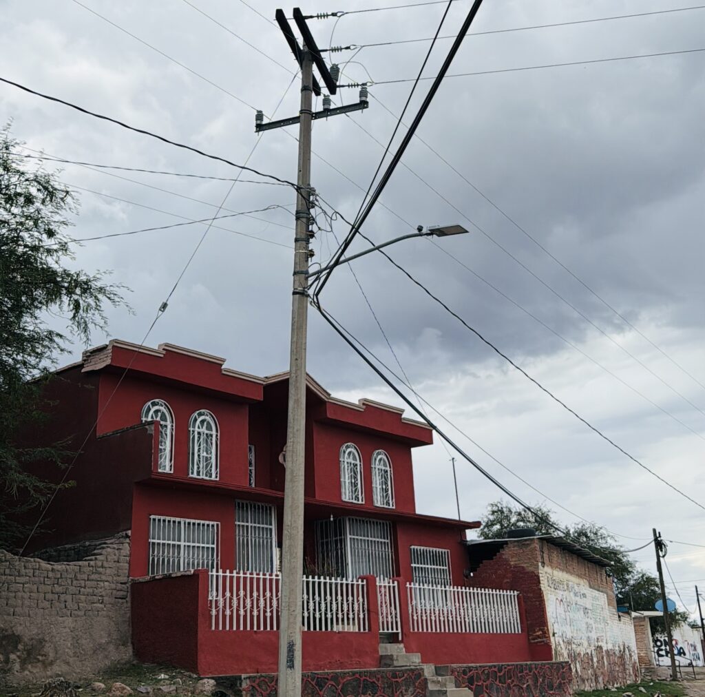 Comunidad del Arenal sin energía eléctrica por varios días; vecinos exigen solución a la CFE