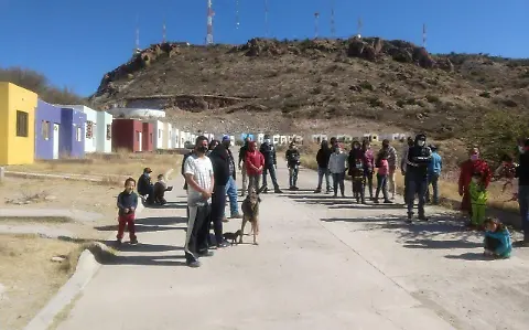 Paracaidistas del cerro de la Antena ven una posibilidad de quedarse con la propiedad