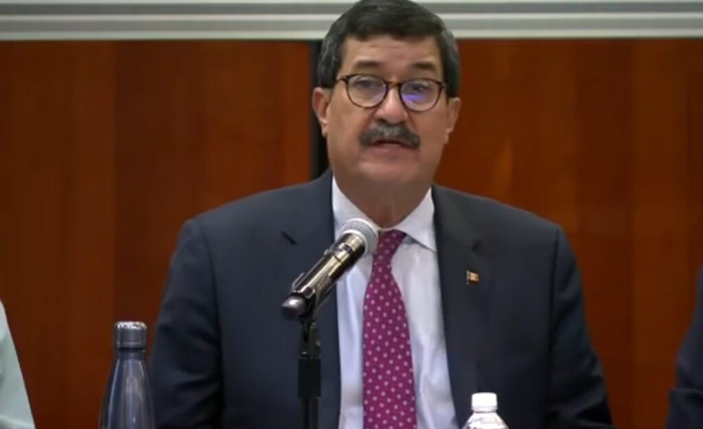 Contesta Javier Corral a César Duarte lo llama delincuente