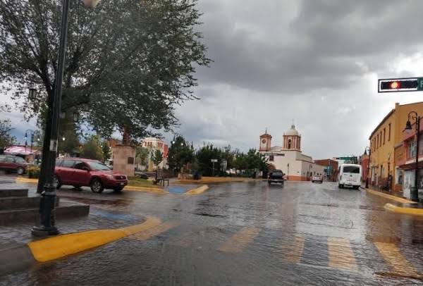 Piden tomar precauciones por lluvia para las próximas horas en Parral