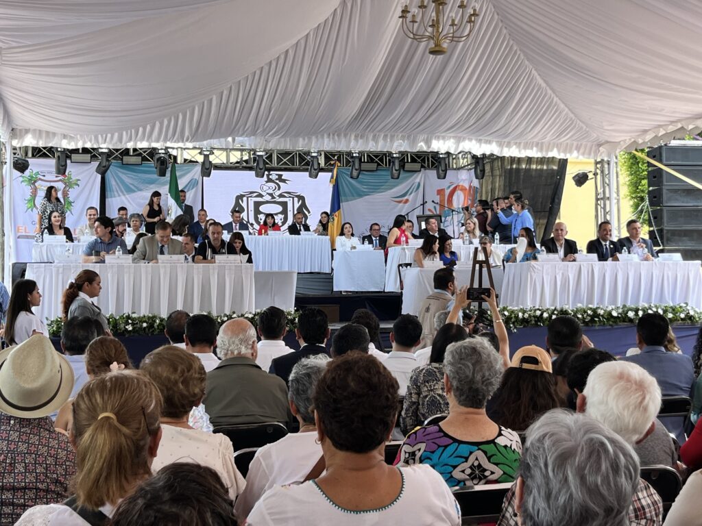 Congreso de Jalisco celebra en El Arenal sesión solemne por su 102 aniversario