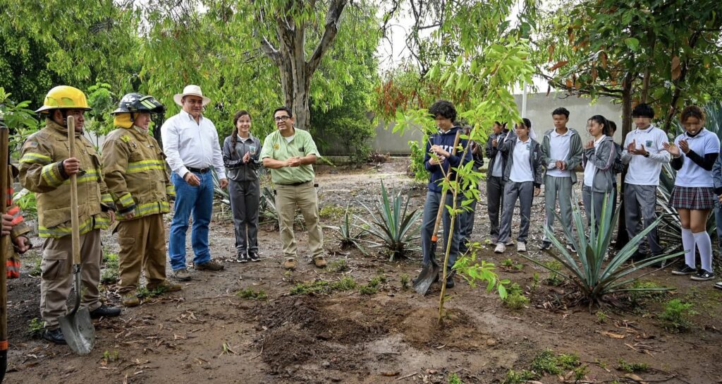 Inicia en El Arenal el proyecto “Sembrando Futuro” con jornada de reforestación