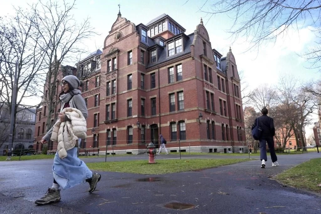 Trump anuncia «posible» acuerdo con Harvard la próxima semana
