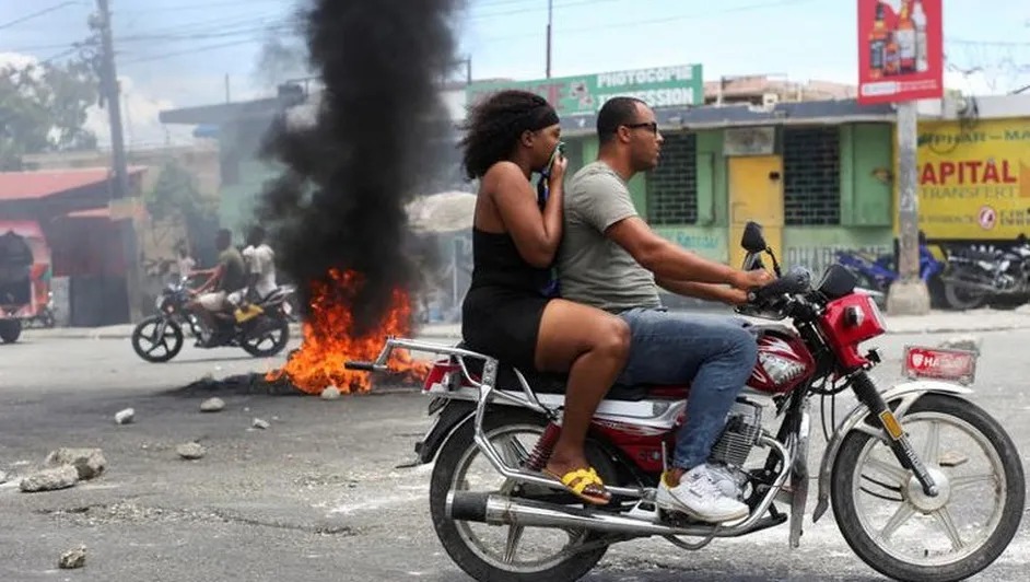 Puerto Príncipe se queda a «oscuras» tras asalto a una central hidroeléctrica