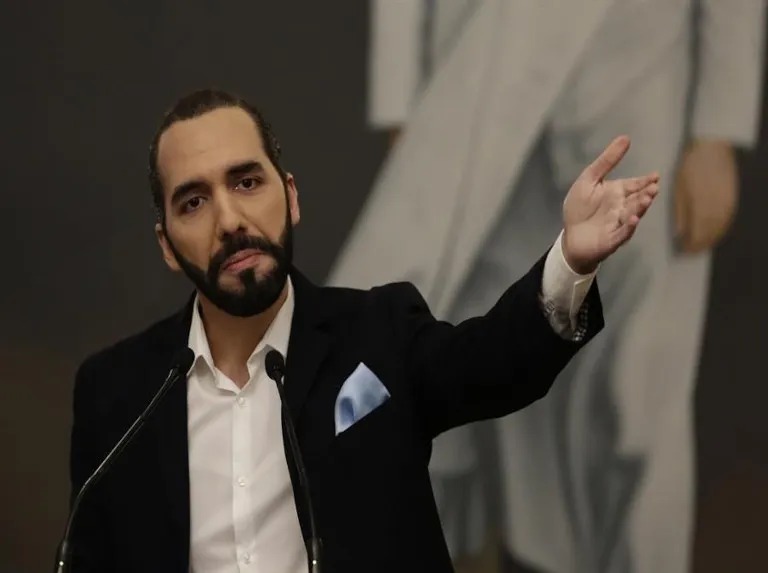 50 % de la población teme ser detenida por Bukele