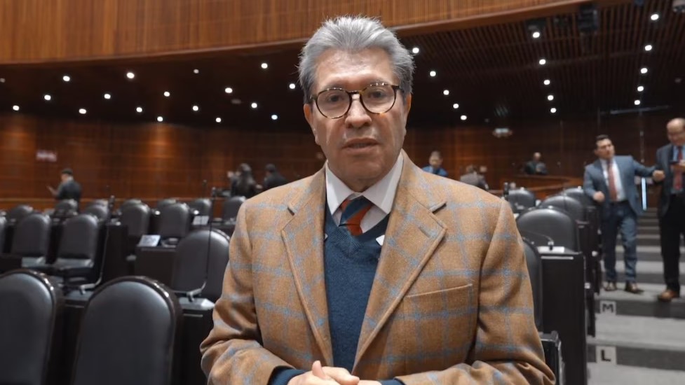 Ricardo Monreal defiende reformas a Ley de Inteligencia