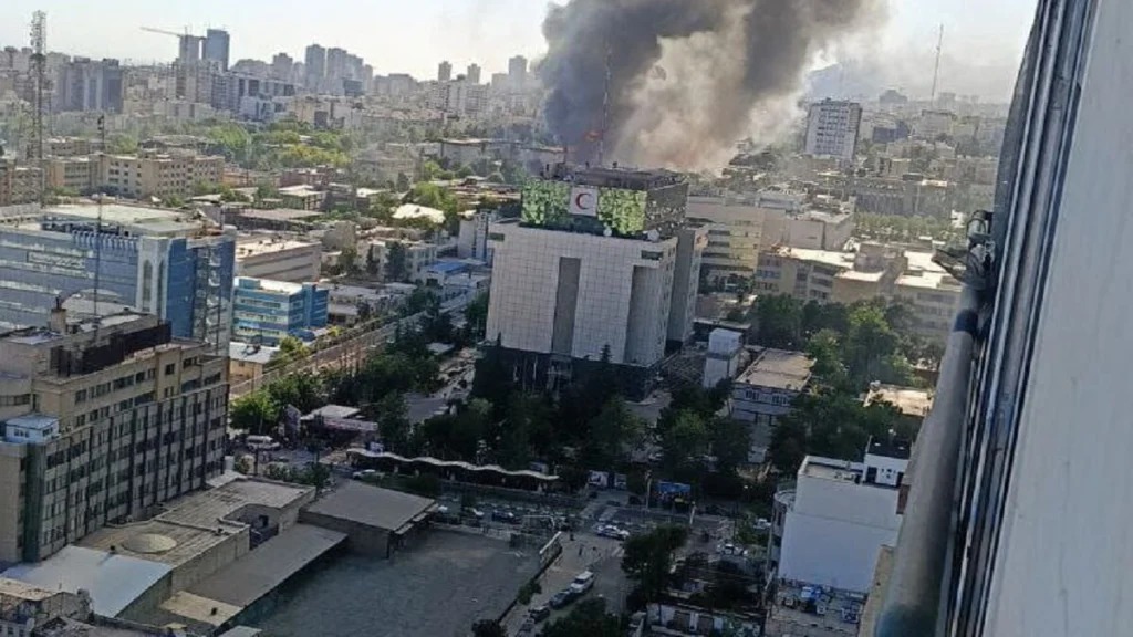 Israel ataca Media Luna Roja y sede de la policía en capital de Irán