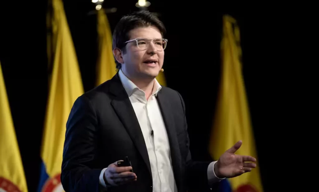 Miguel Uribe, precandidato presidencial de Colombia, muestra mejoría tras atentado