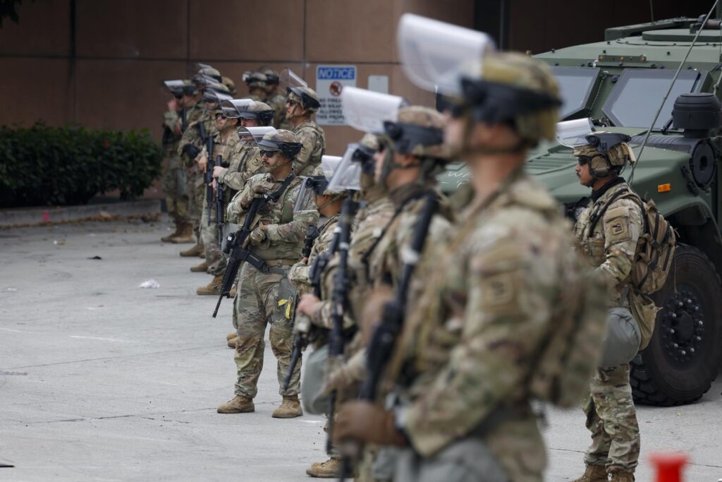 Trump suma 2 mil soldados más a la Guardia Nacional en Los Ángeles tras protestas