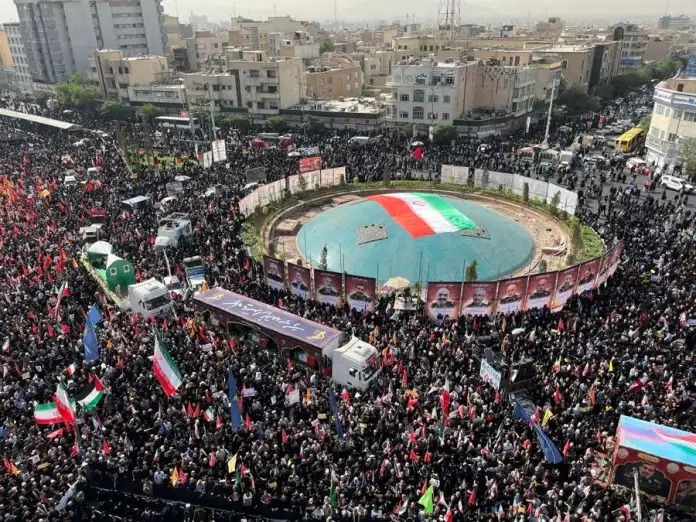 Irán honra a sus mártires en multitudinario funeral en Teherán