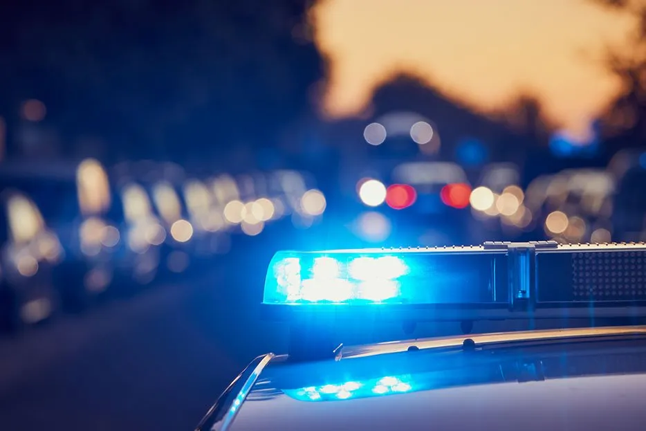 Mujer apuñala a la amiga de su esposo tras un arranque de celos