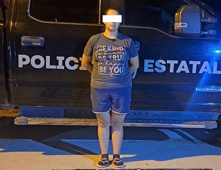 Capturan a mujer con aparente crystal y retienen a joven armado en Teocaltiche
