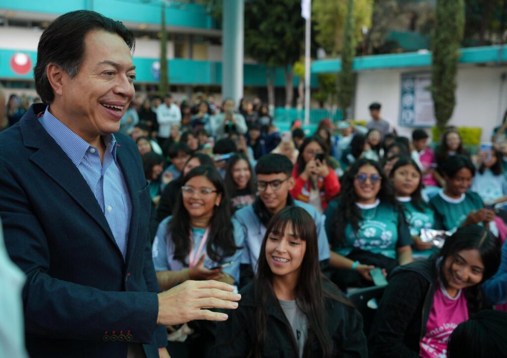 Mario Delgado destaca avance en transformación del sistema educativo nacional