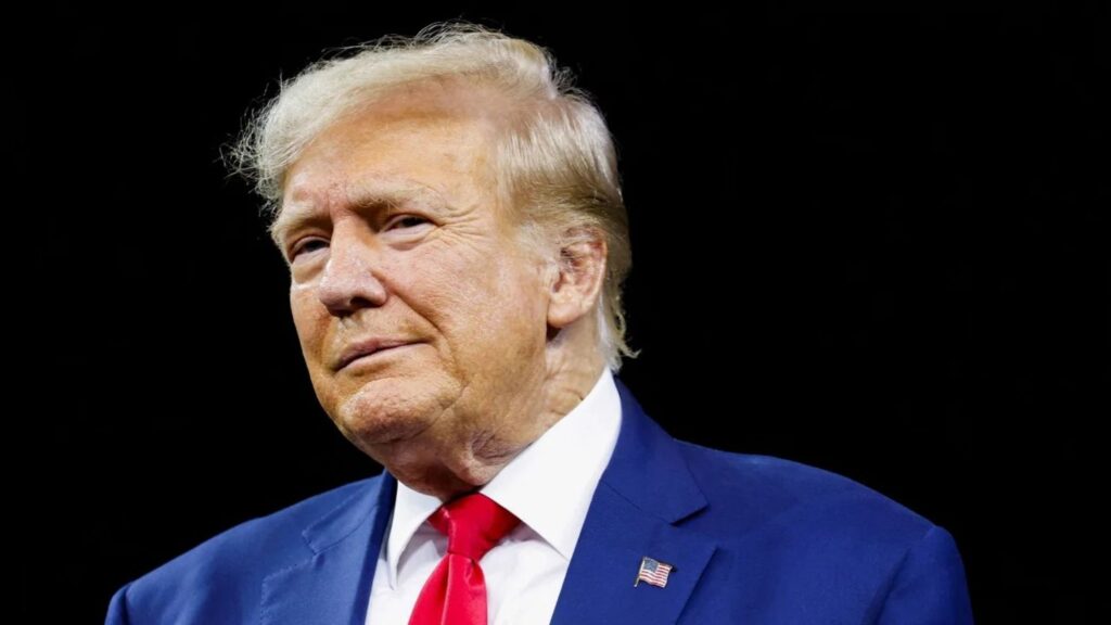 Trump lanza campaña “Ayuda a tu país» para delatar a migrantes indocumentados