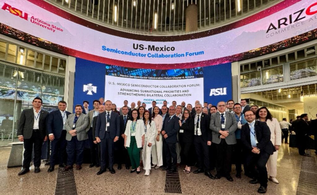 Durango fortalece su presencia en el sector de semiconductores; participa en foro binacional en Arizona
