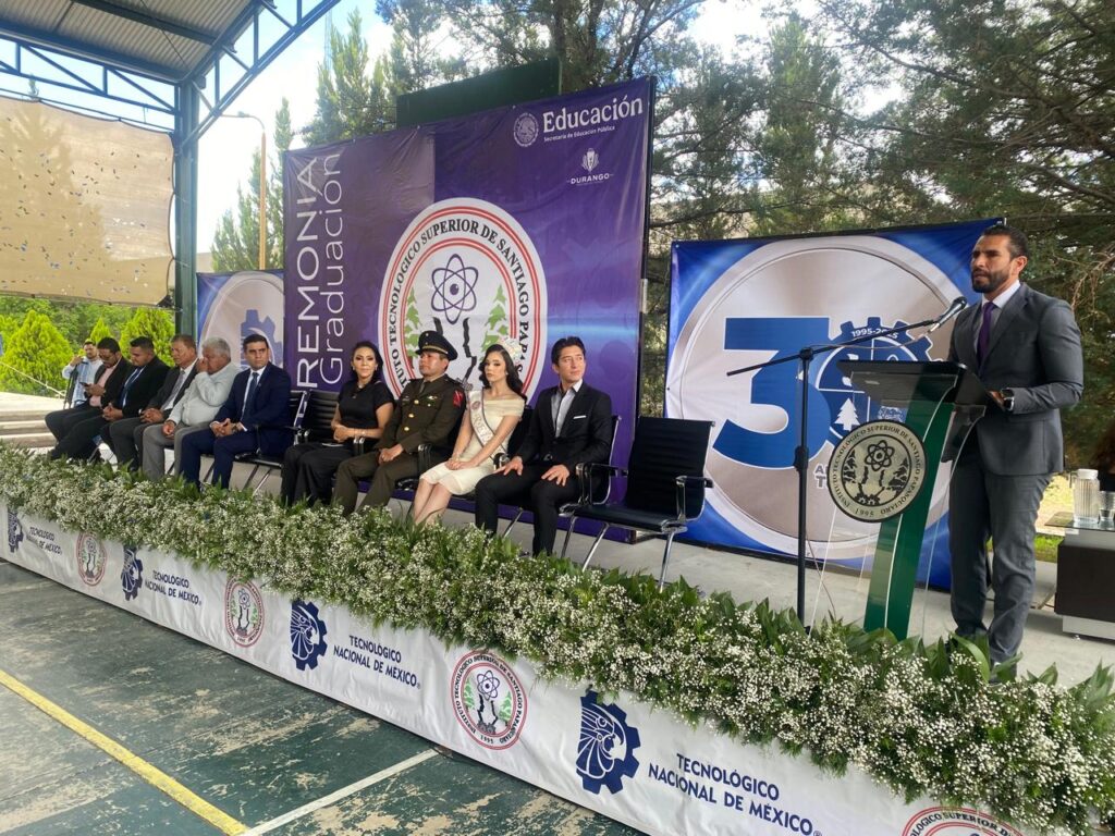 TecNM Campus Santiago Papasquiaro entrega 140 nuevos profesionistas en ceremonia de graduación