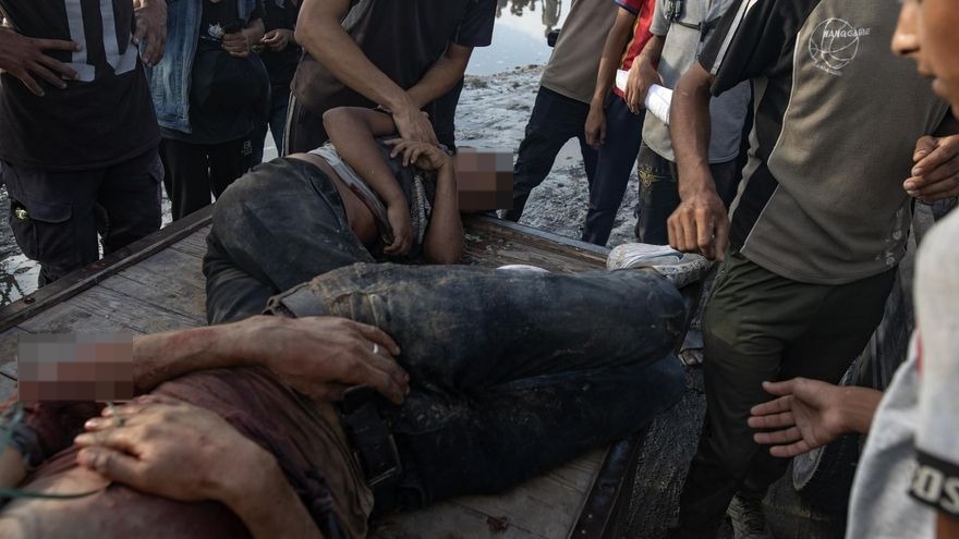 Soldados israelíes reconocen que tienen la orden de disparar a quien vaya por comida en Gaza