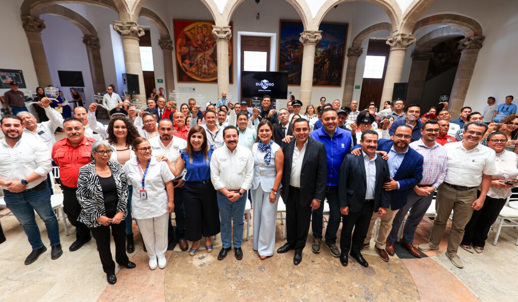 Reconoce Municipio años de esfuerzo y compromiso de trabajadores duranguenses
