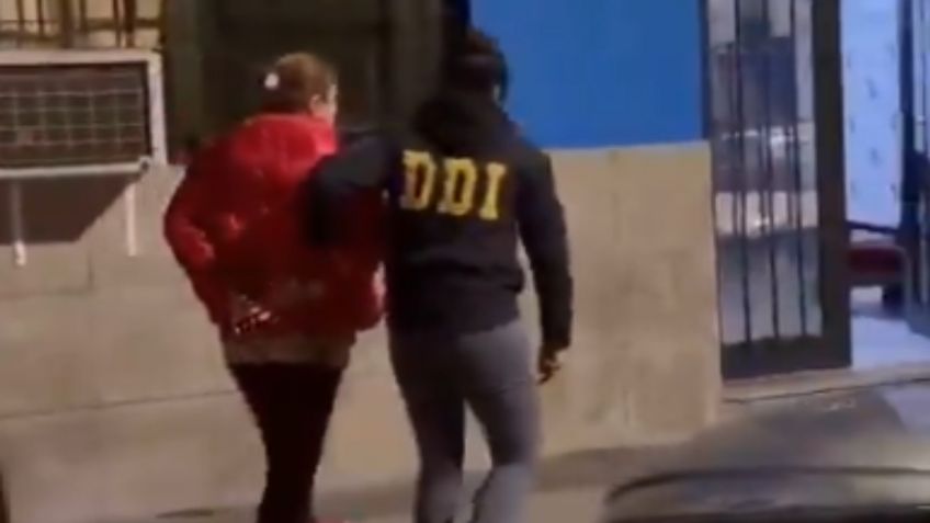 Mujer apuñala a su pareja tras sorprenderlo con otra en su casa